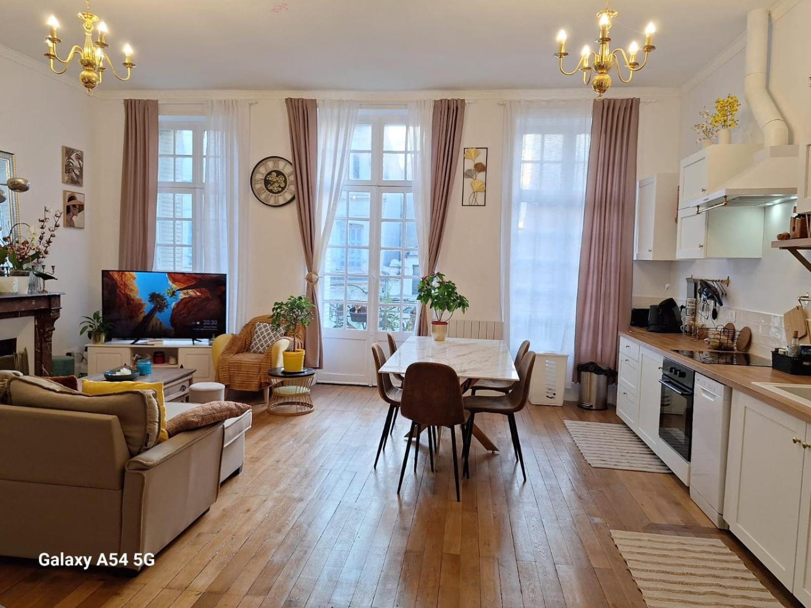 Appartements En Hyper Centre De Vendome Exterior photo